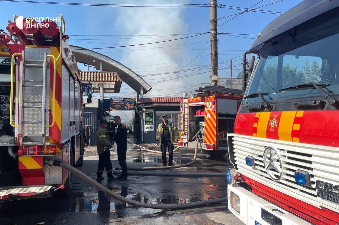 Площа пожежі – близько 200 квадратних метрів Площа пожежі – близько 200 квадратних метрів