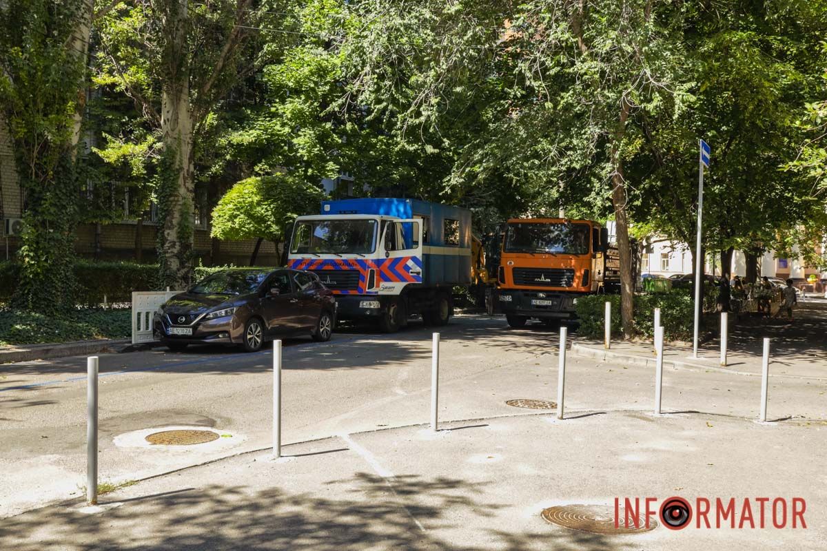 У Дніпрі тимчасово перекрили вулицю Івана Акінфієва: тривають аварійні роботи 17