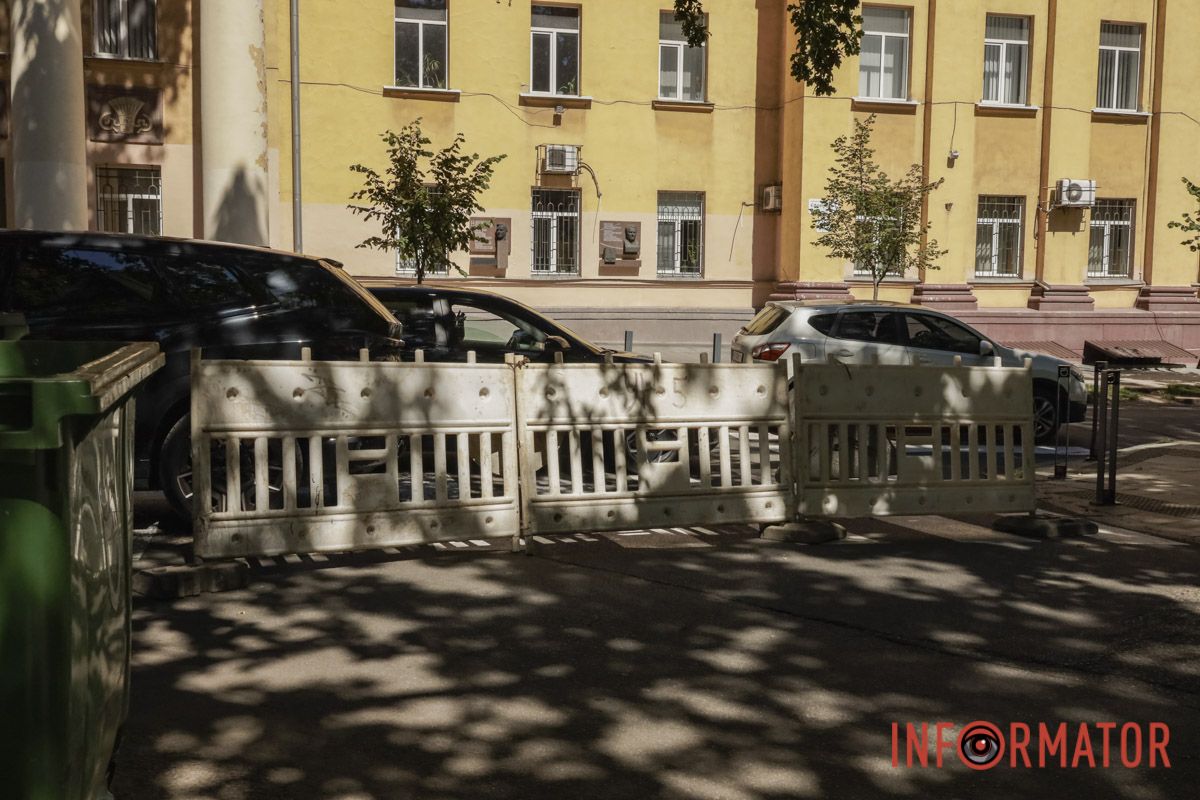 У Дніпрі тимчасово перекрили вулицю Івана Акінфієва: тривають аварійні роботи 8