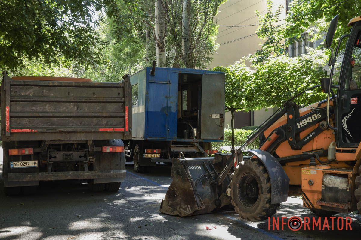 У Дніпрі тимчасово перекрили вулицю Івана Акінфієва: тривають аварійні роботи 2