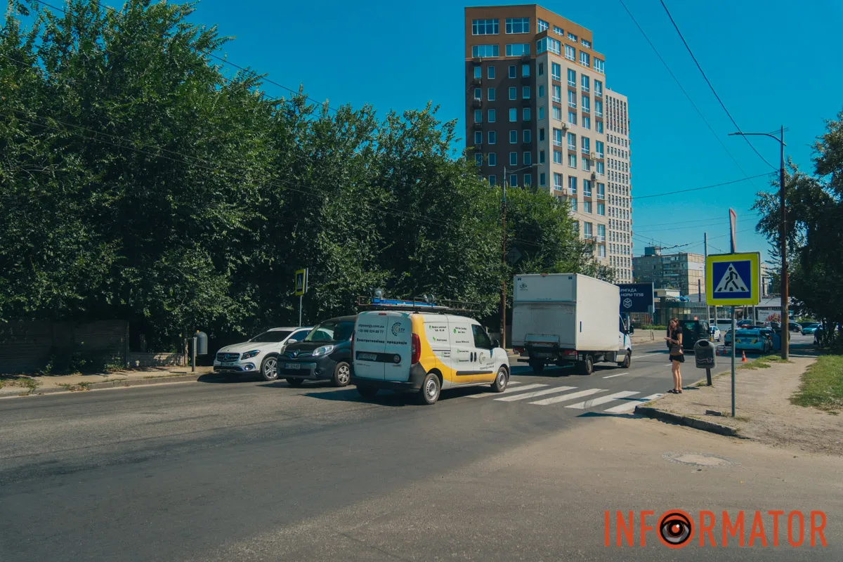 Во вторник, 18 августа, в Днепре на Мануйловском проспекте произошло ДТП