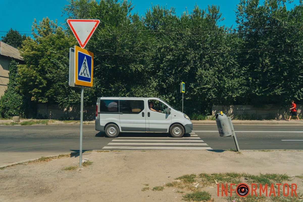 Предварительно водитель отвлекся и не заметил пешехода
