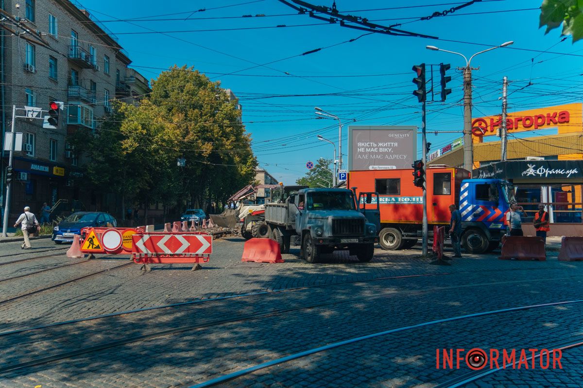 Работы стартовали 18 августа В Днепре на неделю перекрыли улицу Архитектора Олега Петрова: как курсирует транспорт 13