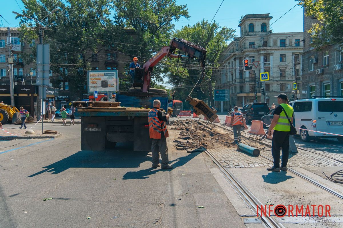 Автобусы №40 и №109 в Днепре будут курсировать по измененному маршруту В Днепре на неделю перекрыли улицу Архитектора Олега Петрова: как курсирует транспорт 35