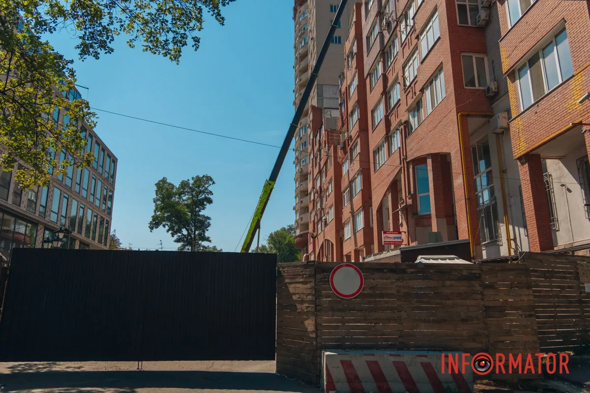 Как выглядит поврежденный ракетным ударом дом на Исполкомовской в ​​Днепре 12