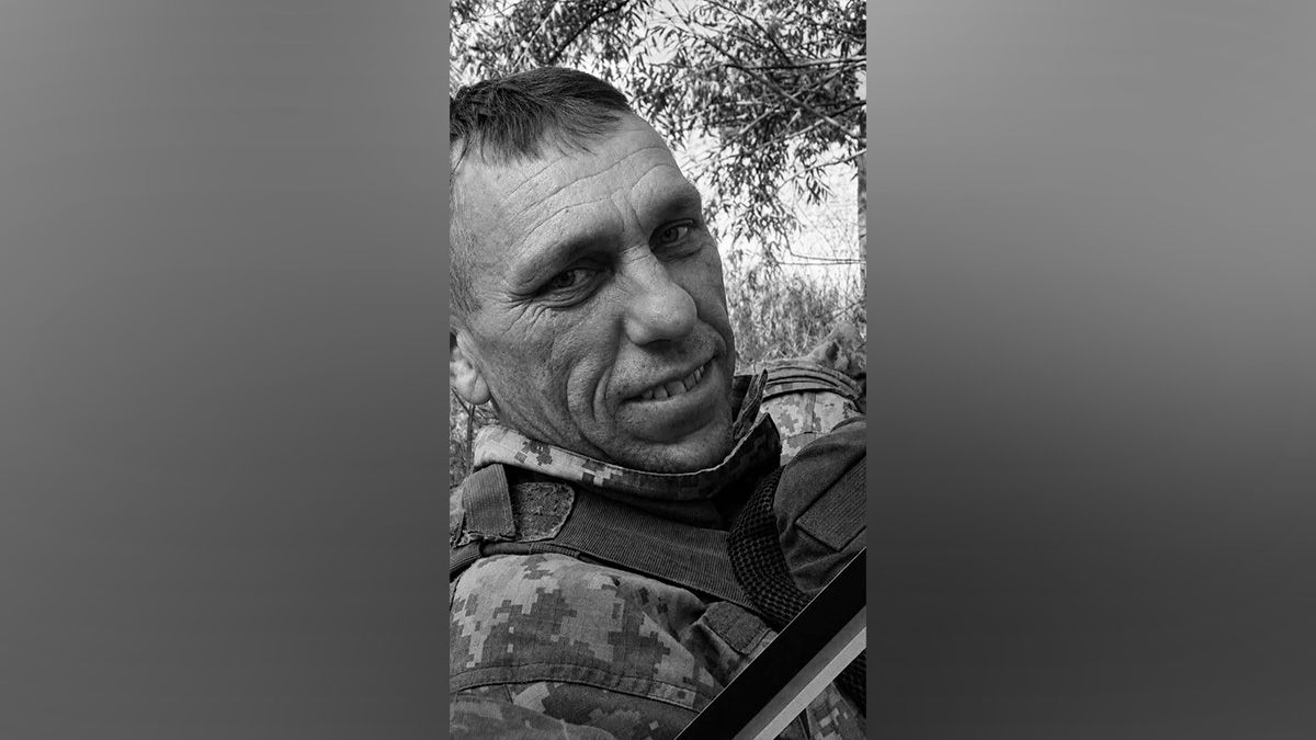 Майже три роки невідомості: у Дніпропетровській області попрощаються з полеглим воїном Сергієм Колосом