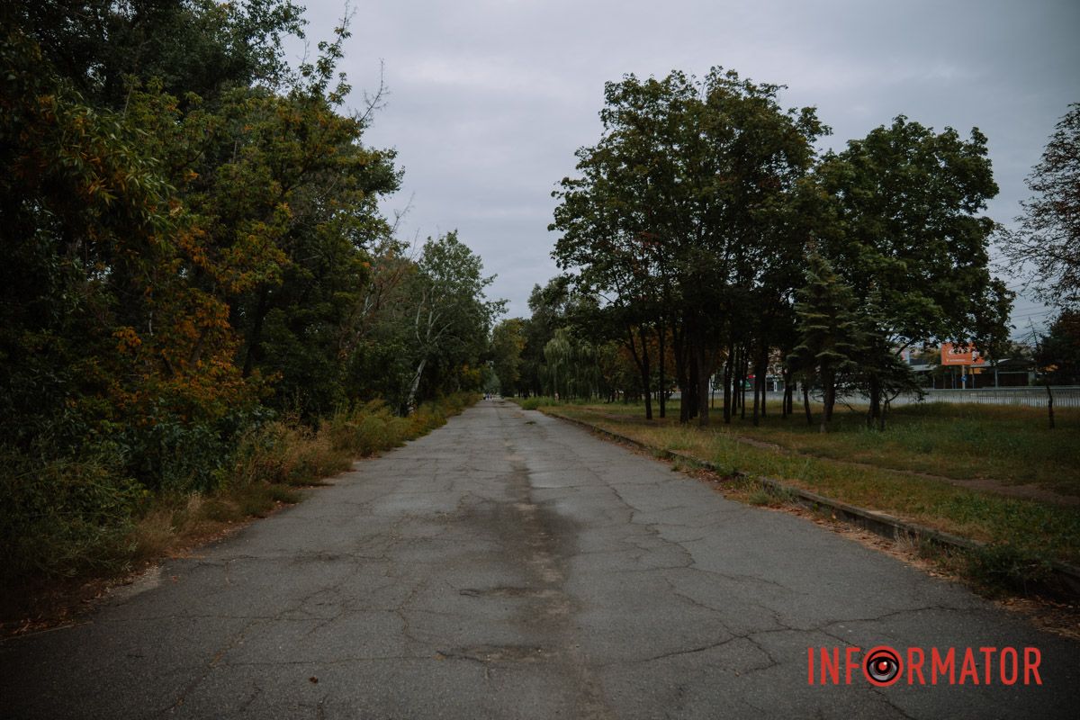 Краплі на склі, парасольки та свіжість після спеки: як виглядав дощовий Дніпро зранку 19 серпня 7