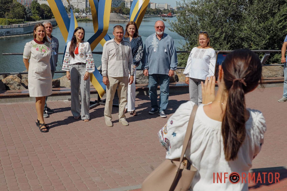 В Днепре на Монастырском острове появилась фотозона к 35-летию Независимости 7