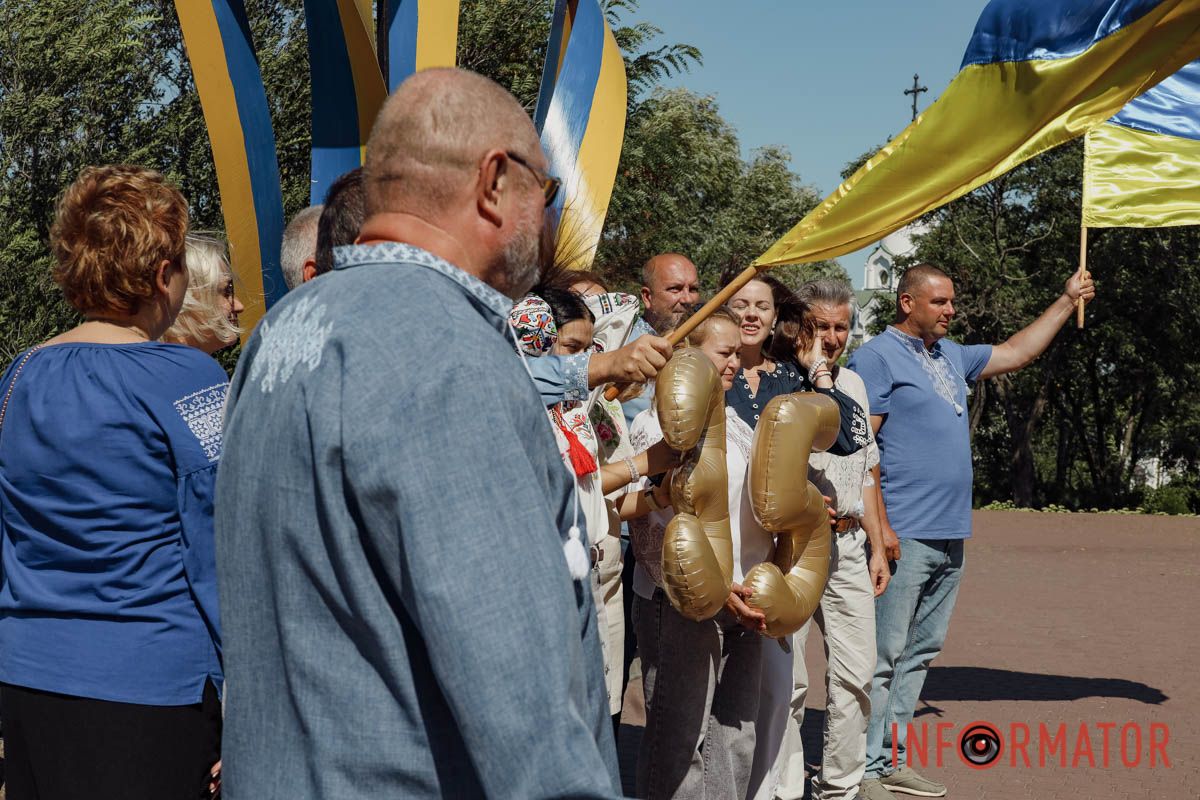 У Дніпрі на Монастирському острові з’явилась фотозона до 35-річчя Незалежності 36