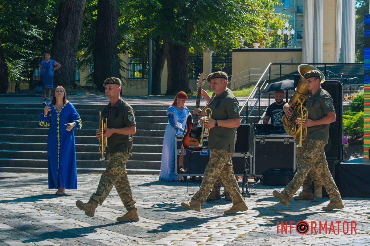 Українська символіка стала головною окрасою локації.