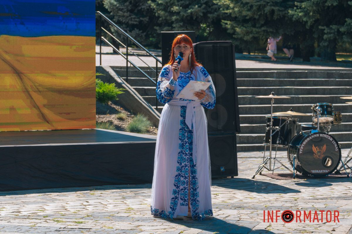 Вишиванки стали частиною святкового дрес-коду