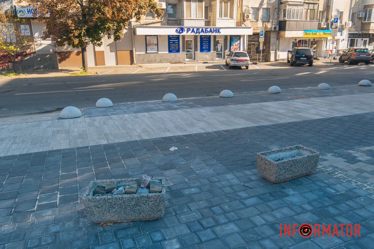 Город постепенно лишается хаотической парковки на пешеходных зонах Город постепенно лишается хаотической парковки на пешеходных зонах