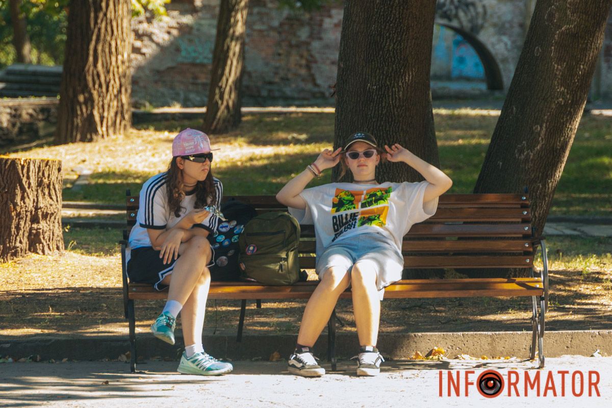 Не усі сьогодні дотримуються дрес-коду