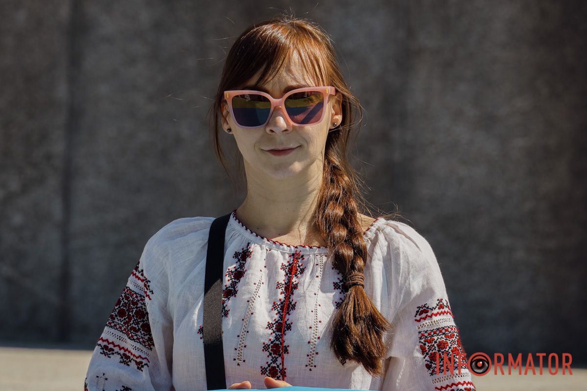 Сьогодні Дніпро усміхається У вишиванках та з усмішками: як Дніпро відзначає День Незалежності 15