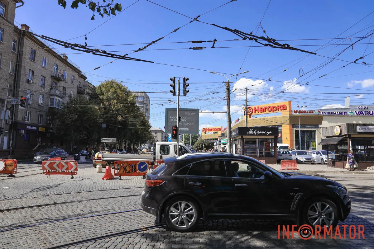 Не ремонтували з часів СРСР: у Дніпрі на проспекті Науки завершують оновлення трамвайної колії 6