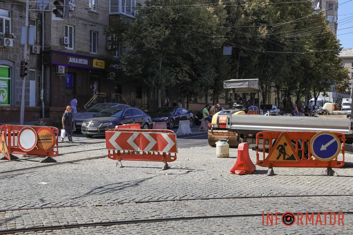 Не ремонтували з часів СРСР: у Дніпрі на проспекті Науки завершують оновлення трамвайної колії 7