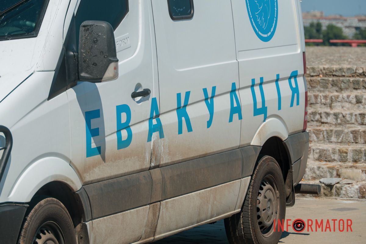 Фото та свідчення з евакуаційних місій: у Дніпрі відкрили документальну вуличну виставку 8