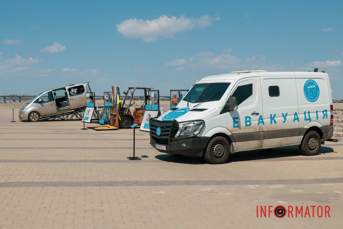 Фото та свідчення з евакуаційних місій: у Дніпрі відкрили документальну вуличну виставку 11