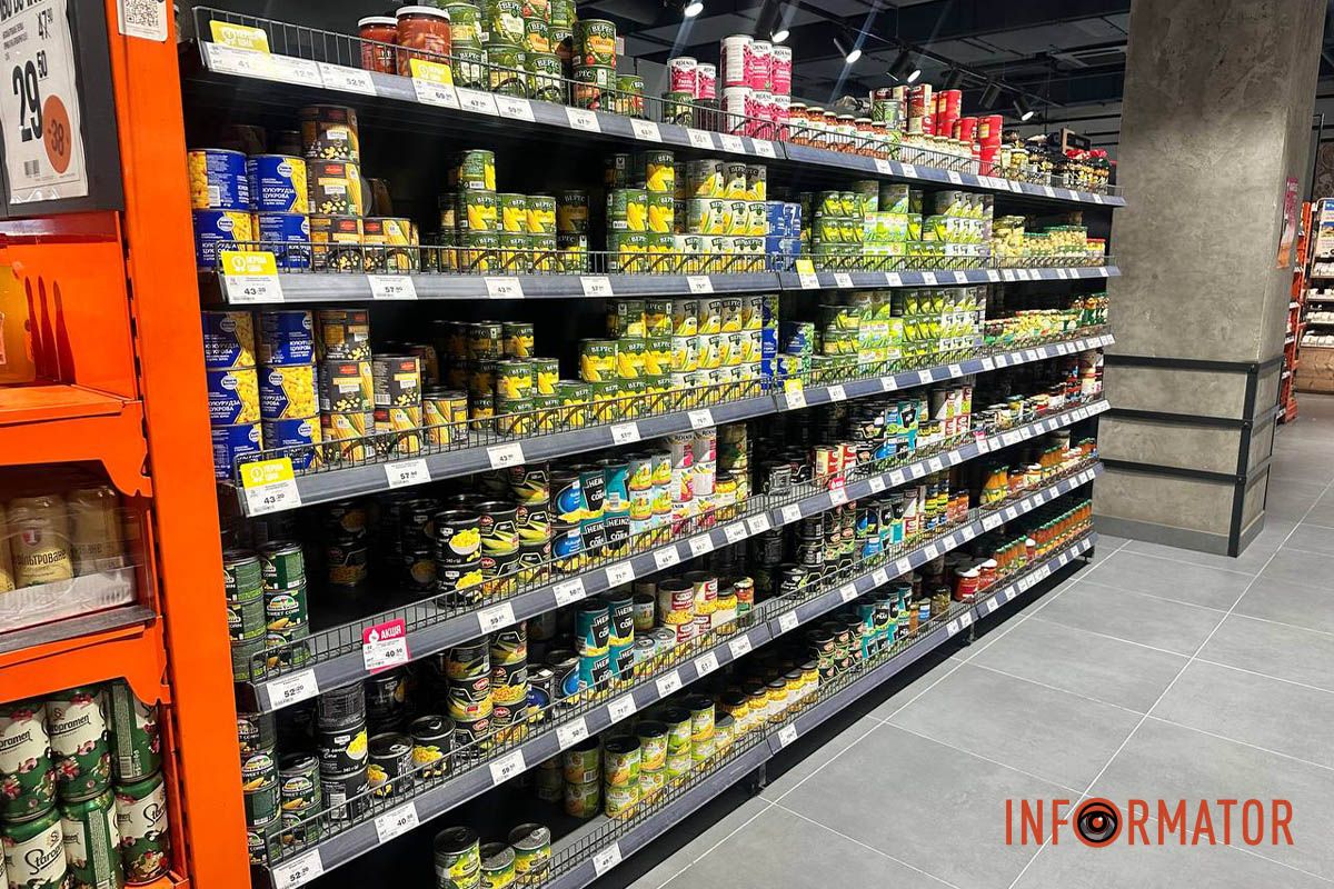 Позиції з консервацією Яка ситуація з продуктами у супермаркетах Дніпра та чи є дефіцит через російські атаки 56