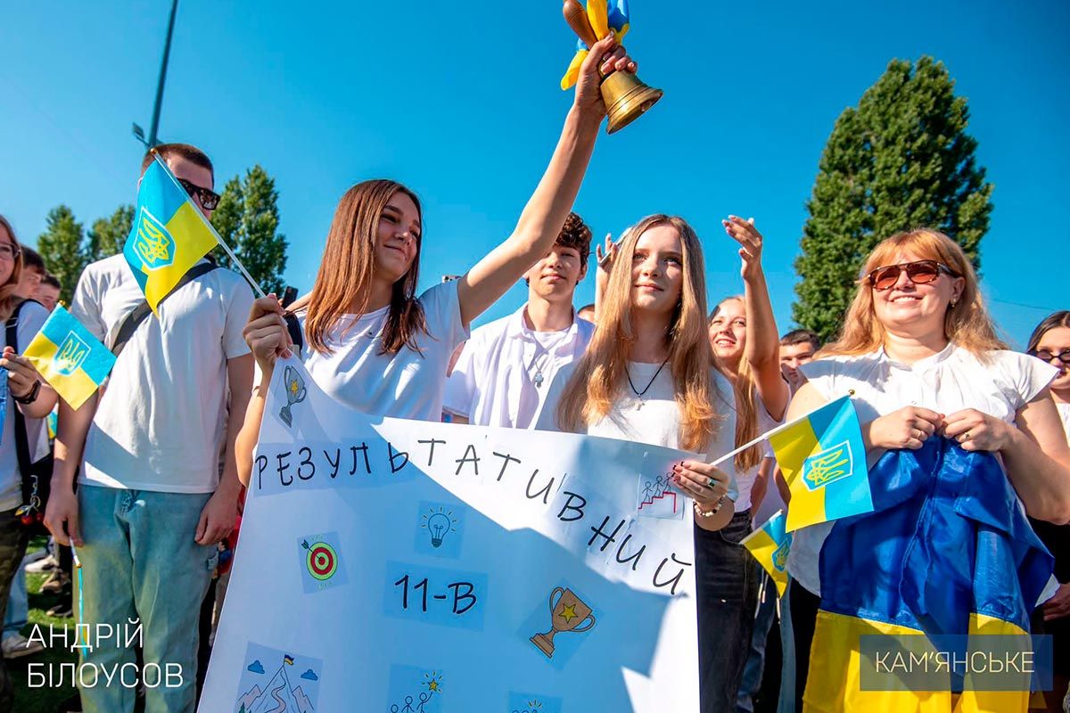 Майже 1500 першокласників сіли за парти: у Кам’янському понад 22 тисячі дітей пішли до школи 9