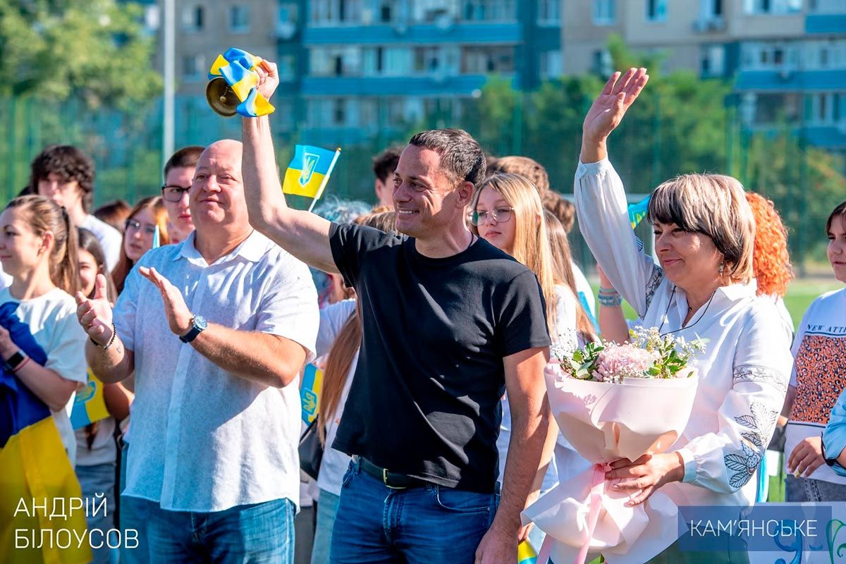 Майже 1500 першокласників сіли за парти: у Кам’янському понад 22 тисячі дітей пішли до школи 12