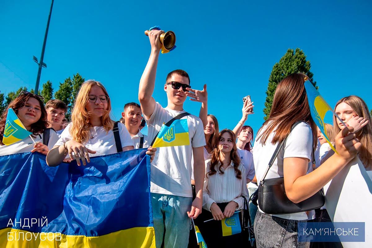 Майже 1500 першокласників сіли за парти: у Кам’янському понад 22 тисячі дітей пішли до школи 7