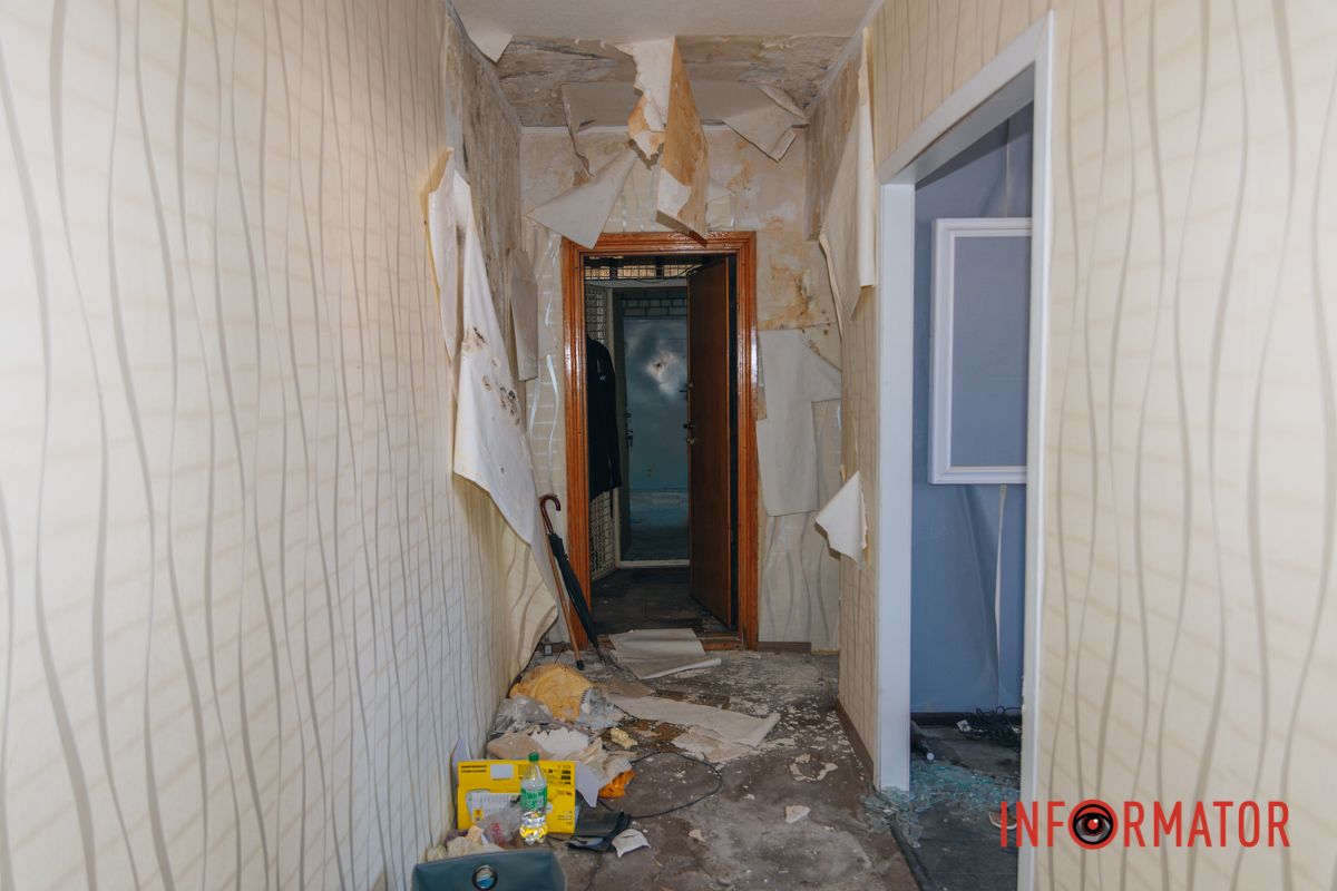 Уламки бетону та шматки конструкцій, що обвалилися через відсутність консервації