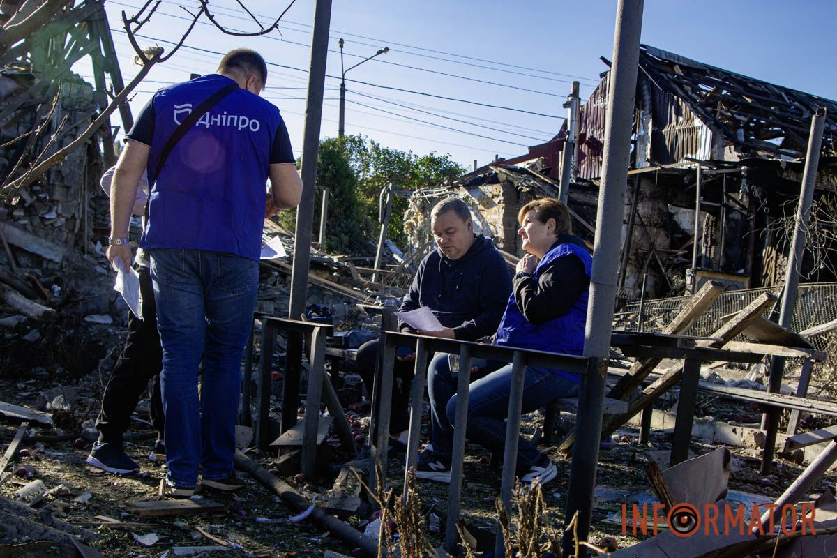 В Днепре российский дрон разрушил дома: пострадали три человека 25
