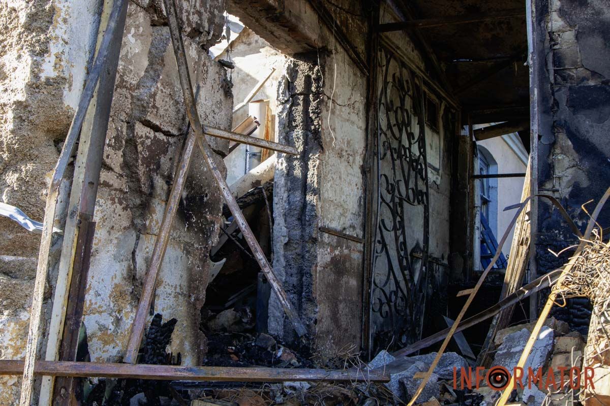 В Днепре российский дрон разрушил дома: пострадали три человека 36