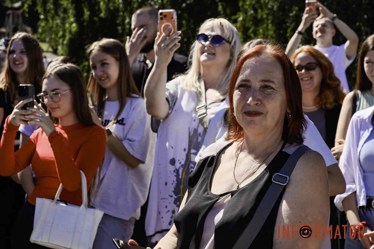 Днепряне рыбачат с набережных, лодок, островов и берегов В Днепре ко Дню города открыли 21 минискульптуру 28