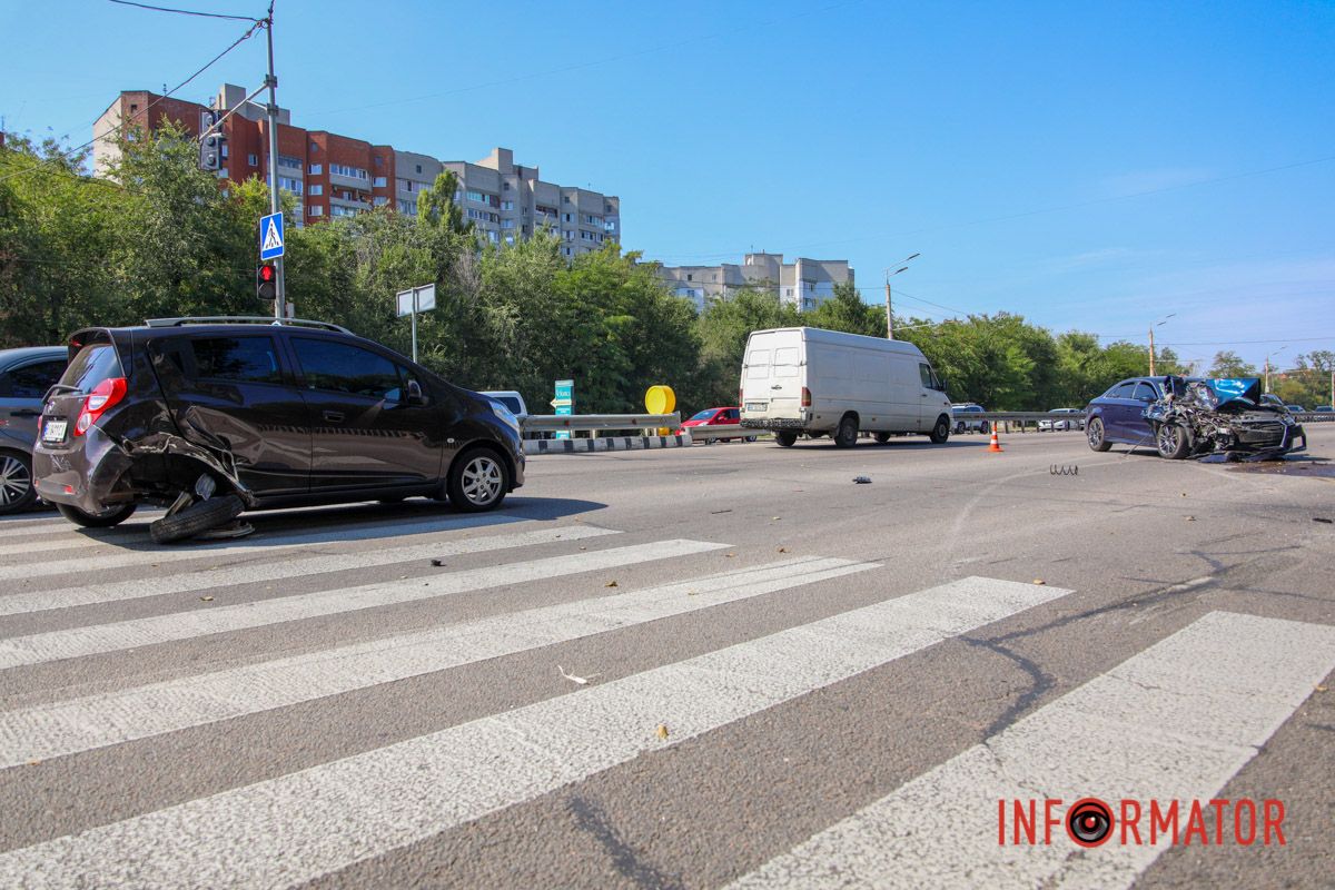 Усі обставини з'ясовуються Усі обставини з'ясовуються