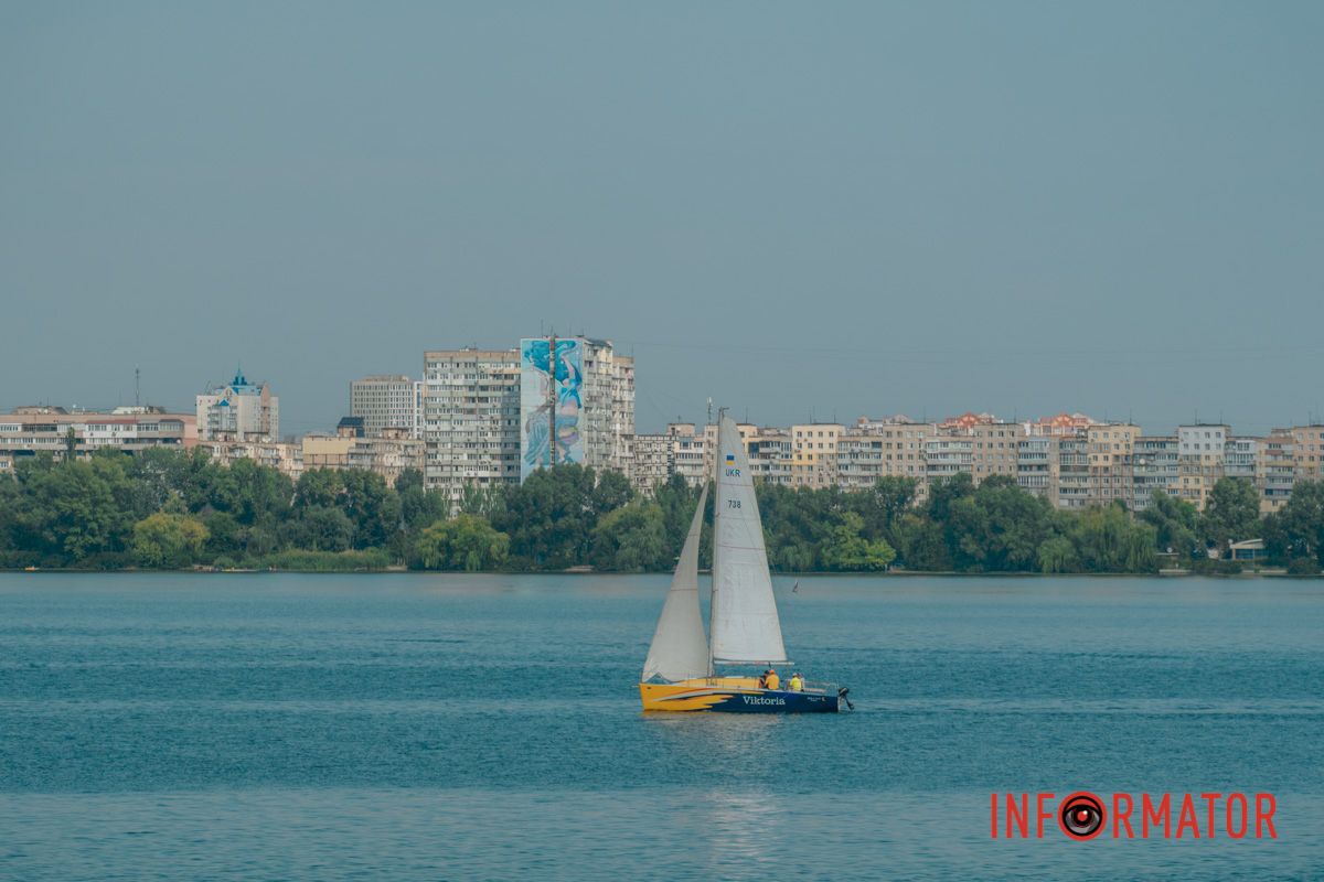 Спортивне свято на воді зібрало чимало вболівальників на березі