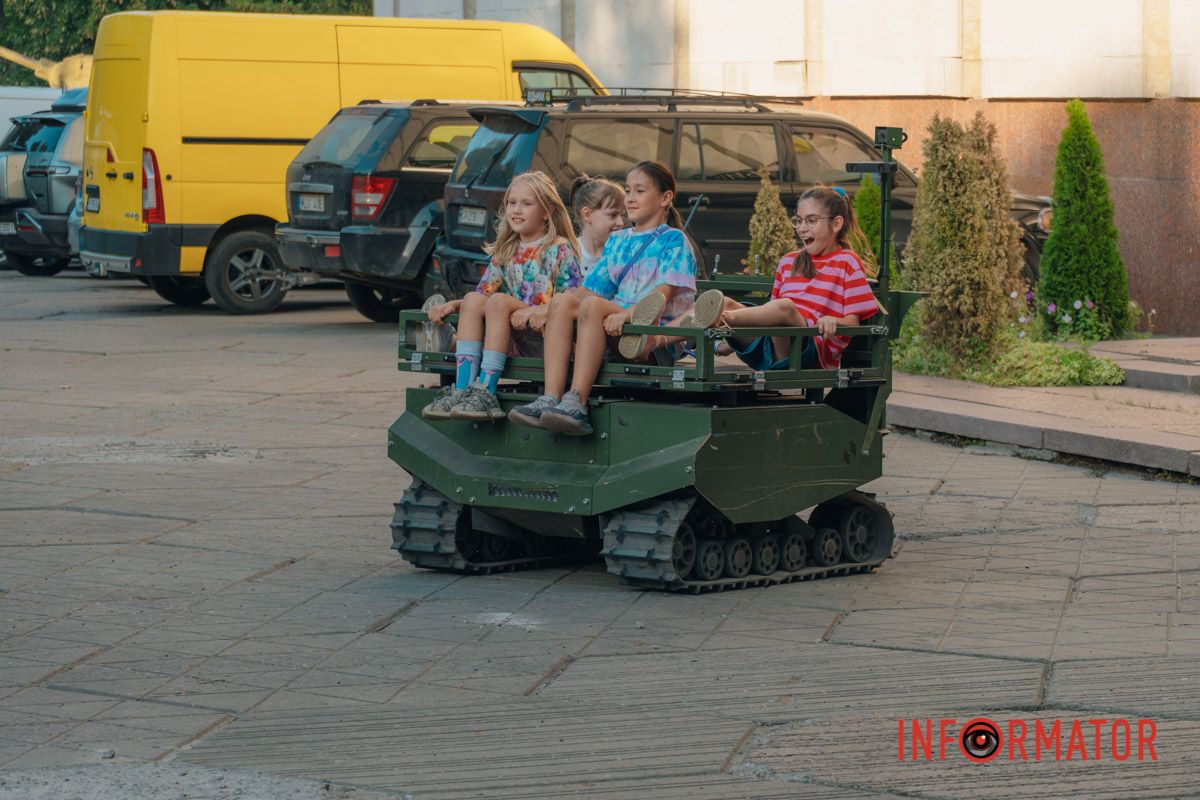 Дітлахи теж знайшли розвагу