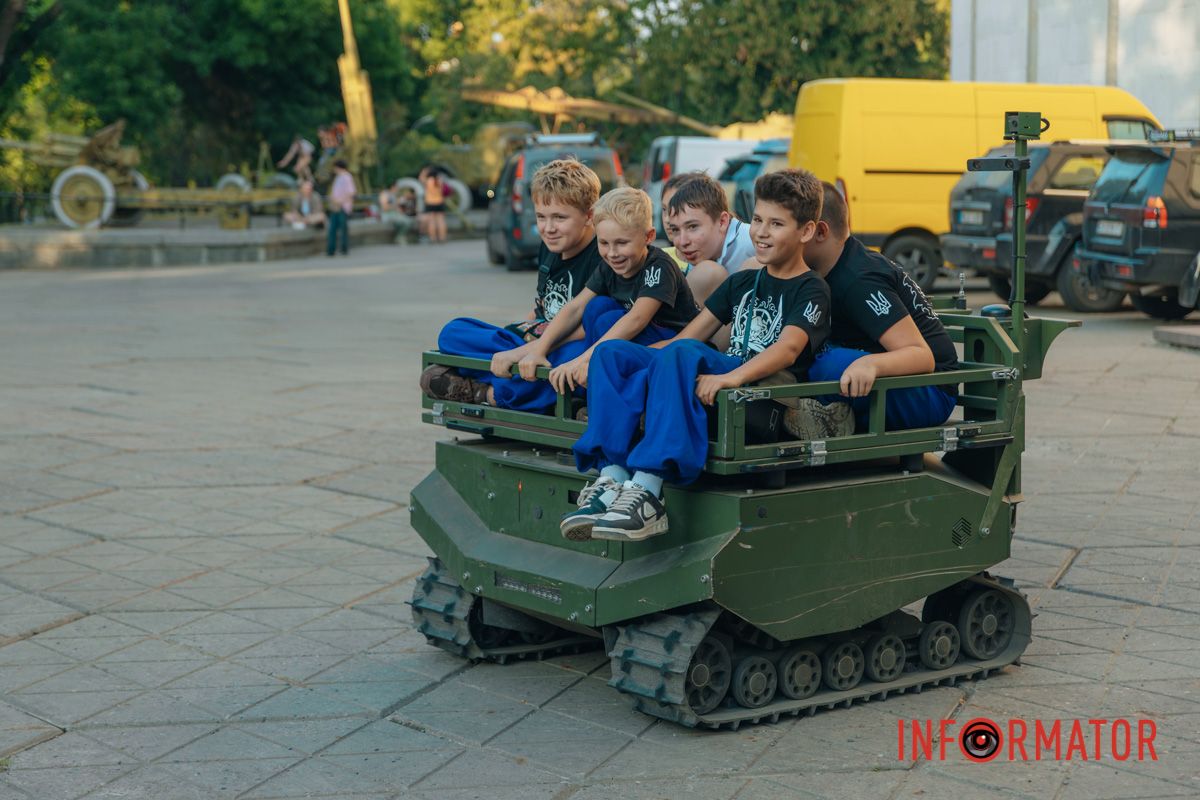 А ви покатались би на такому?