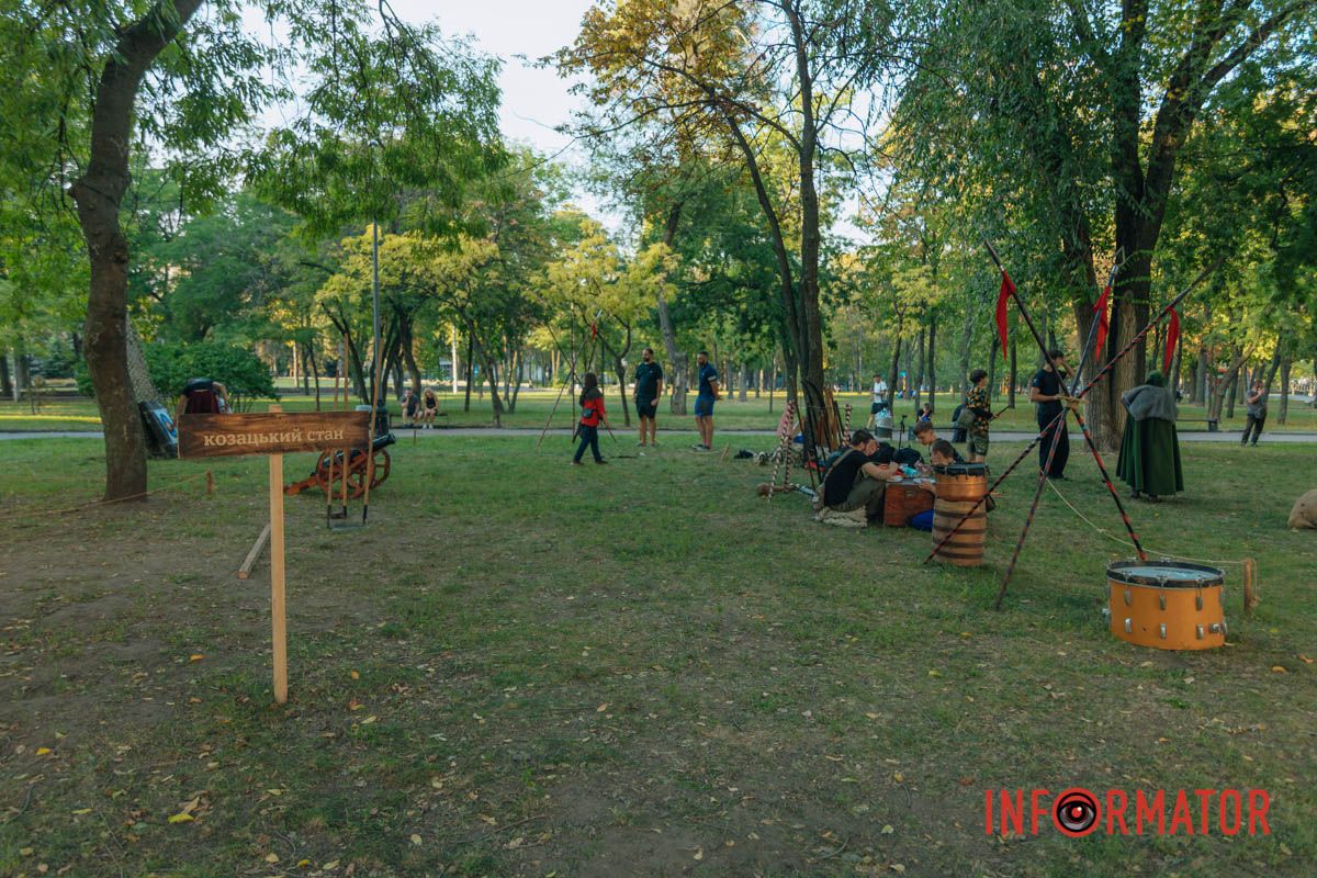 Динаміки та колориту святу додала школа ірландського танцю «Ріверсайд» та театр козацького бою «Запорізький спас»