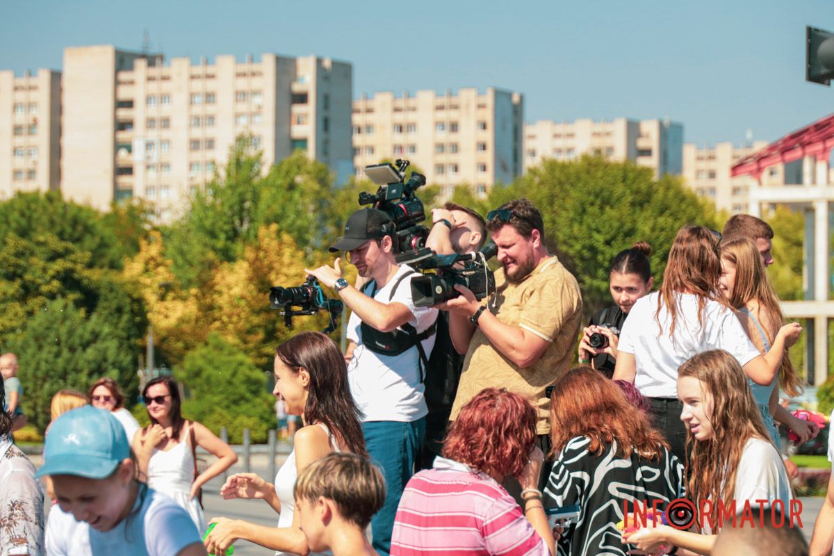 У Дніпрі у сквері Прибережному відзначали 500-річчя міста та грали у водну битву 24