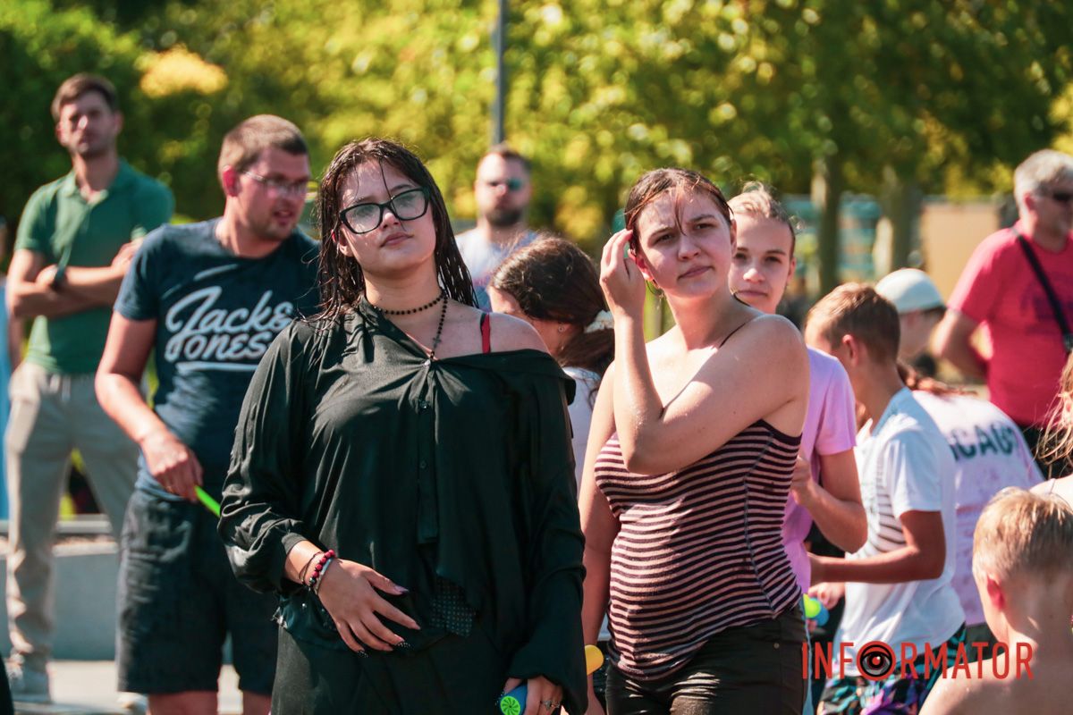 У Дніпрі у сквері Прибережному відзначали 500-річчя міста та грали у водну битву 31