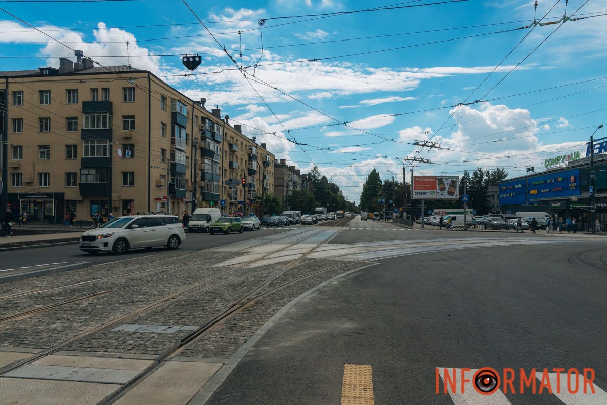 Кроме того, заменили контактную сеть и ее опоры.