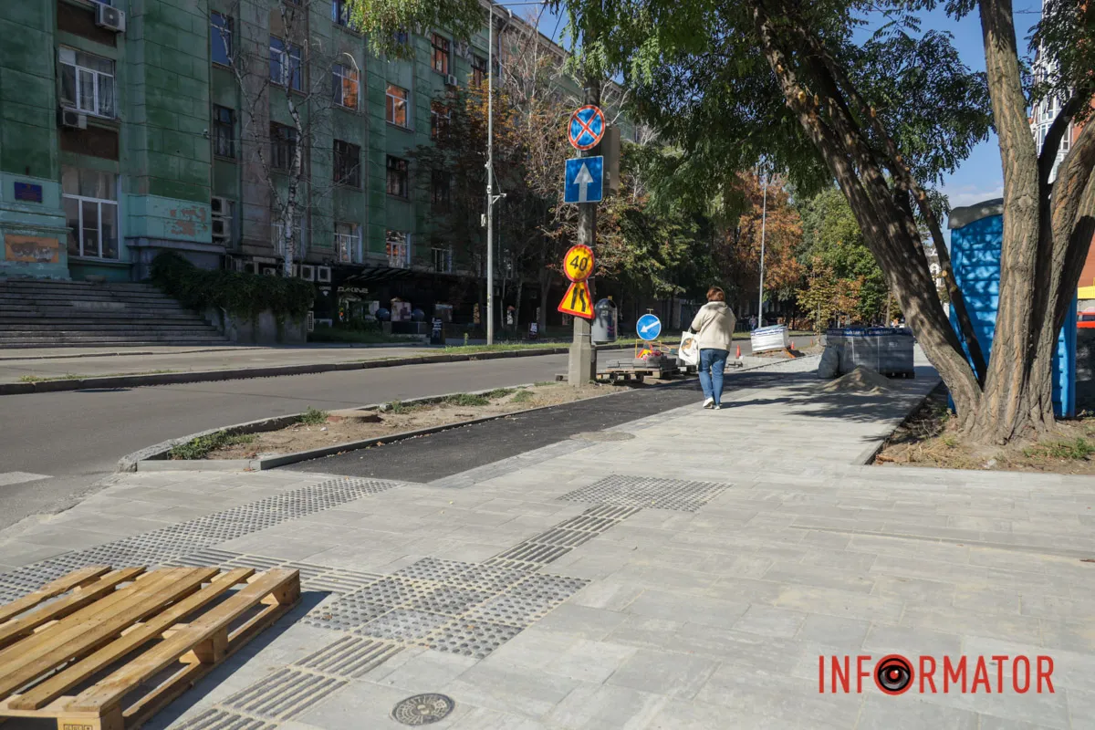 У Дніпрі на Володимира Великого оновлюють тротуар із шматком “велодоріжки”: як виглядає велосипедна інфраструктура в Європі 4
