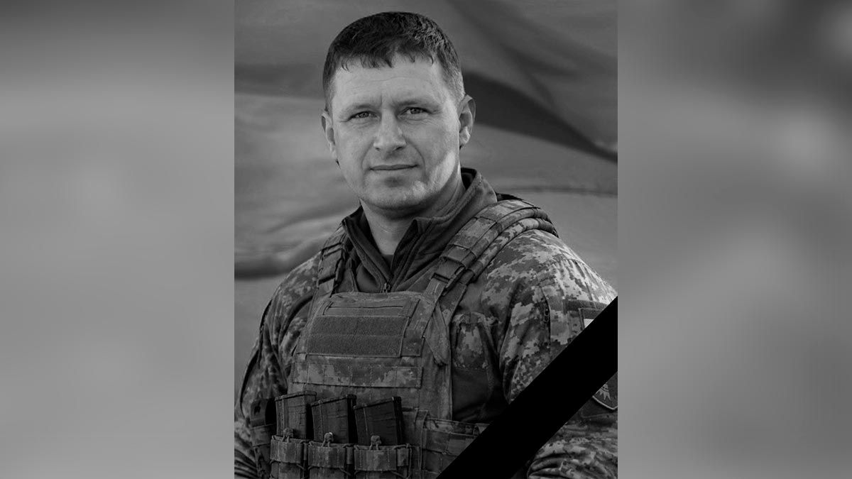 Дружина залишилася без свого чоловіка: у Кам'янському попрощалися з полеглим Захисником Павлом Стрюком