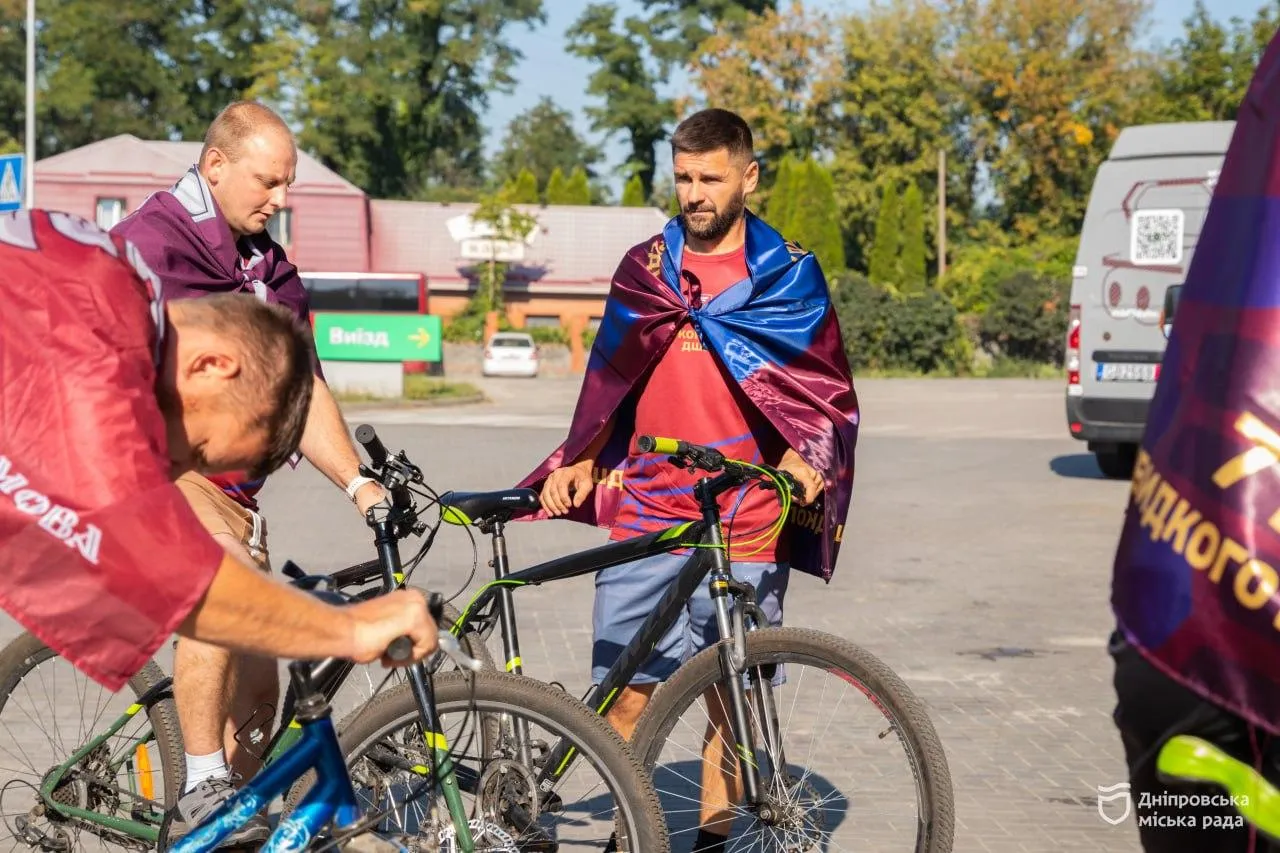 Він приїхав привернути увагу світу до наслідків війни та зібрати кошти на протезування для військових ЗСУ Він приїхав привернути увагу світу до наслідків війни та зібрати кошти на протезування для військових ЗСУ