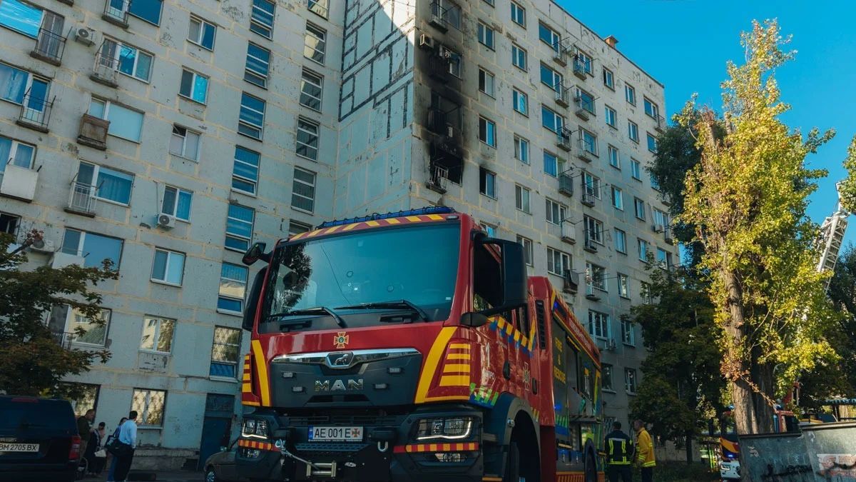 У Дніпрі на Набережній Перемоги горів гуртожиток: що відомо