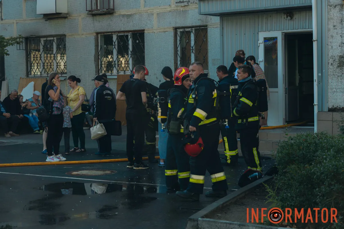 Спасателям удалось усмирить огонь