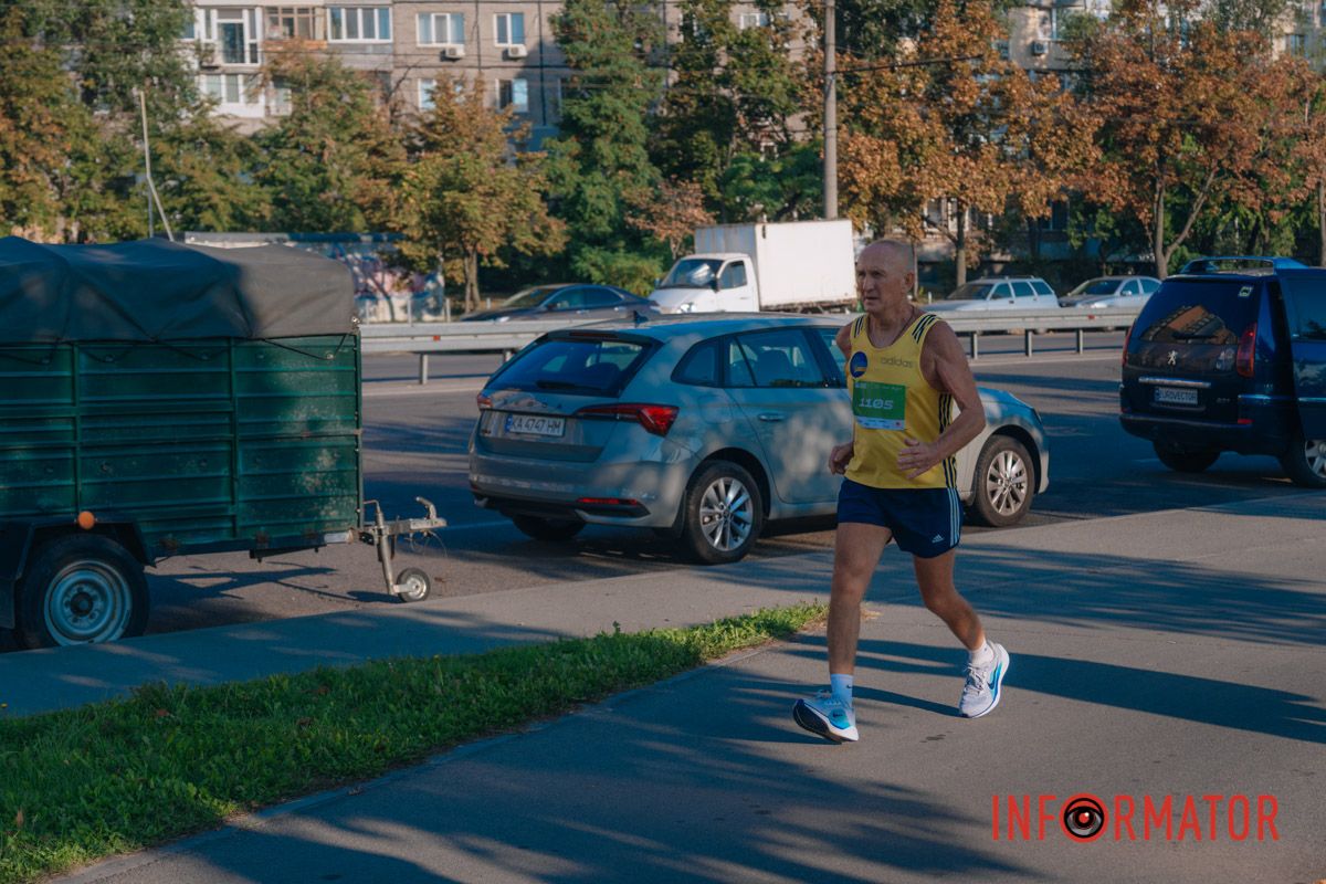 Спортивний драйв та дух змагань: у Дніпрі пройшов ювілейний "Дніпро Марафон" 4