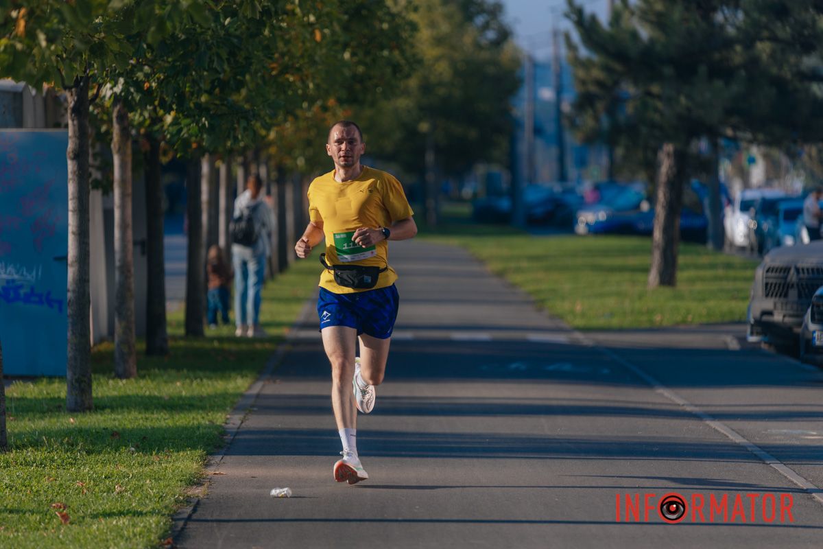 Спортивний драйв та дух змагань: у Дніпрі пройшов ювілейний "Дніпро Марафон" 8