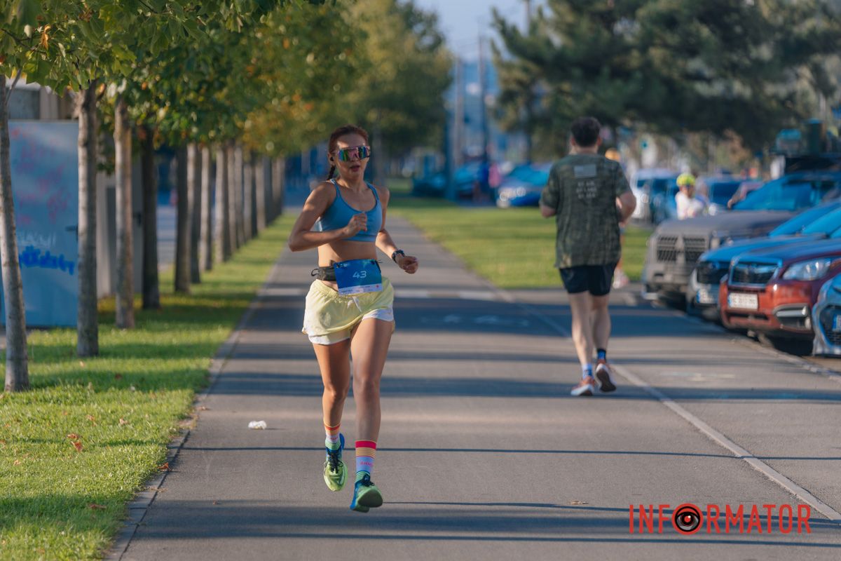 Спортивний драйв та дух змагань: у Дніпрі пройшов ювілейний "Дніпро Марафон" 14