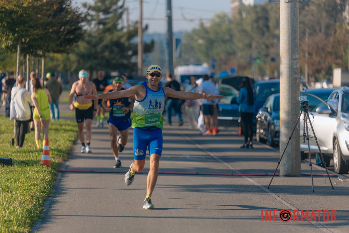 Спортивний драйв та дух змагань: у Дніпрі пройшов ювілейний "Дніпро Марафон" 15