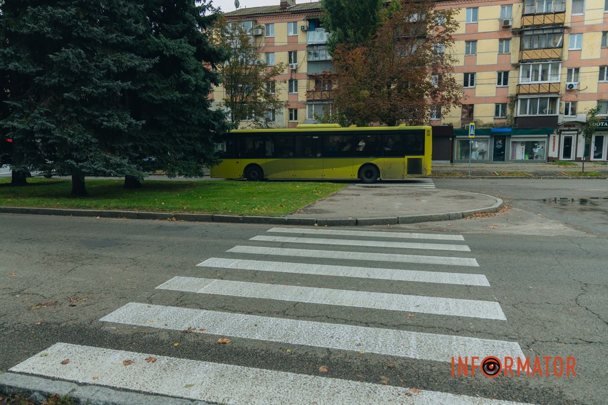Ширина безперешкодної пішохідної зони становитиме щонайменше 3 метри