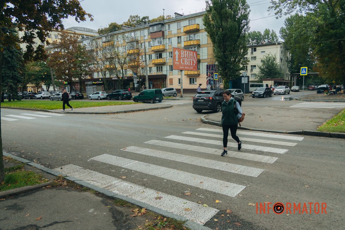 На багатьох ділянках покриття пішохідних зон не оновлювалося з 20 століття