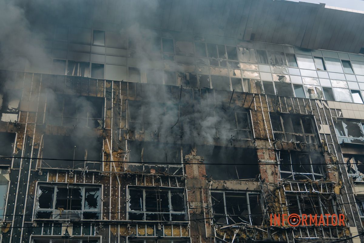 Посеред робочого дня тут знаходяться сотні людей